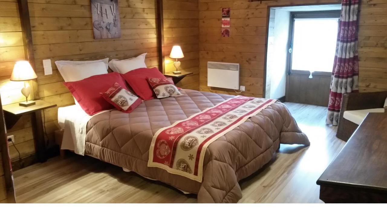 Chambres D'Hotes Coeur De Bastie Et Ranch Du Levezou Trémouilles エクステリア 写真